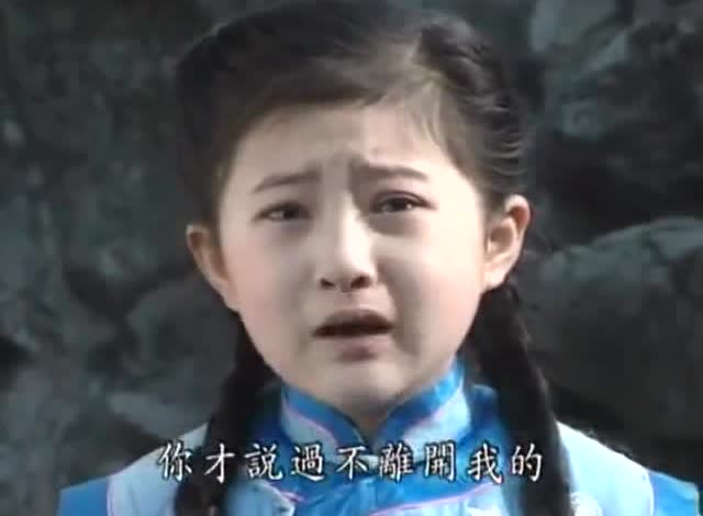 萌萌的4岁小姑娘唱琼瑶经典《青青河边草》真的好可爱